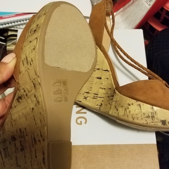 Brown Sandles Wedges - Picture 2 of 3